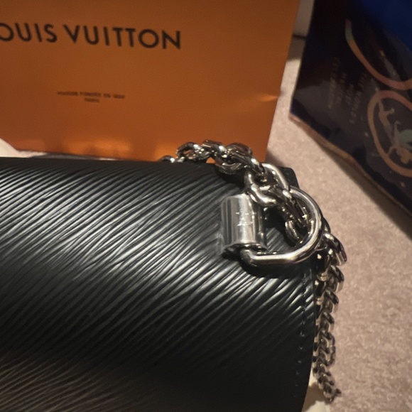 Louis Vitton Twist MM - Picture 2 of 6